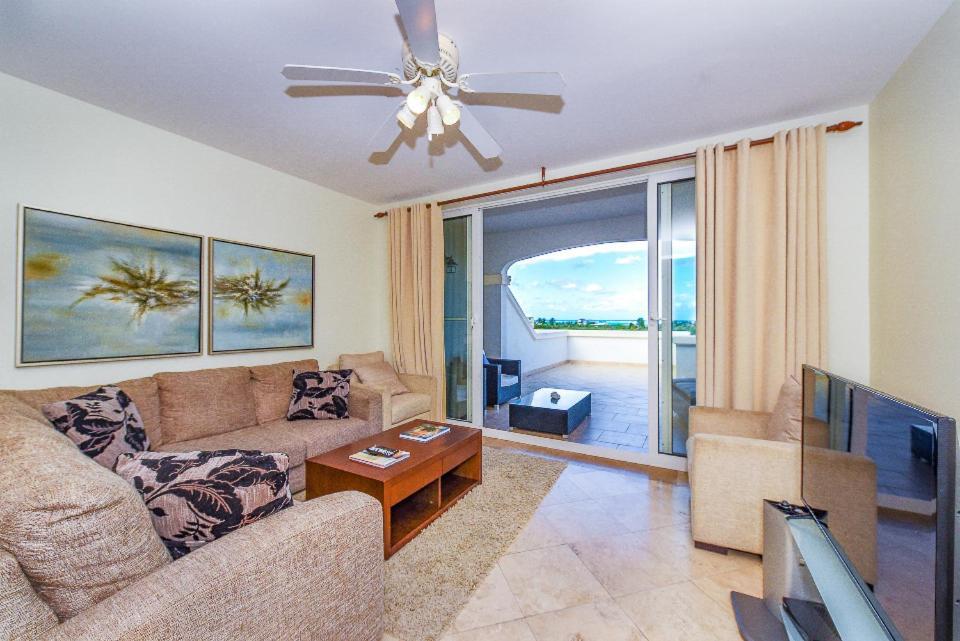 Hotel La Vista Azul Turtle Cove Exterior photo
